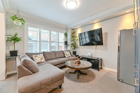 6 Yelands Road, ON L7A 3Z8