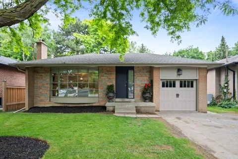 106 West Deane Park Drive, ON M9B 2S5