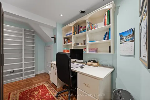 106 West Deane Park Drive, ON M9B 2S5