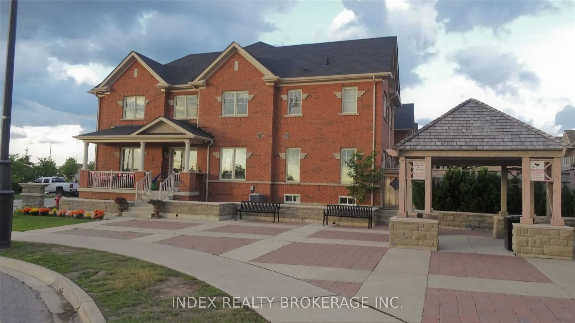 2 Seachart Place, ON L6P 3E1