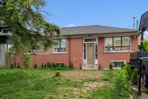 451 Sandmere Place, ON L6L 4G5