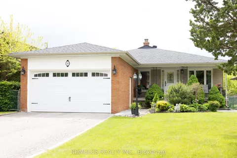 28 Eldorado Court, ON M3J 1X1