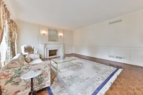 2390 Mississauga Road, ON L5H 2L1