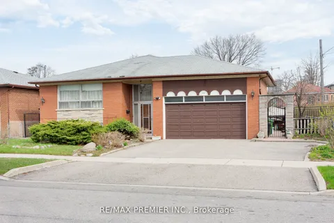 28 Whitfield Avenue, ON M9L 1G3