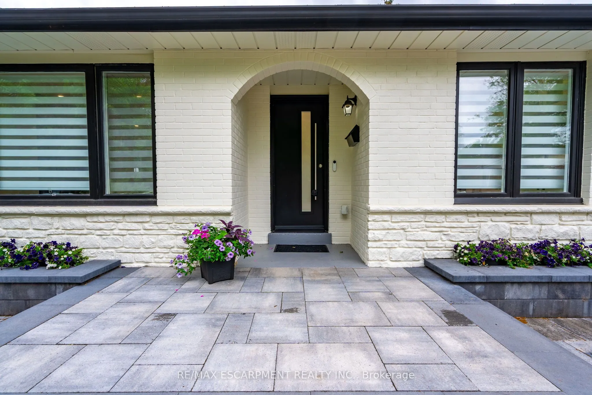 1414 Allangrove Drive, ON L7M 1J6