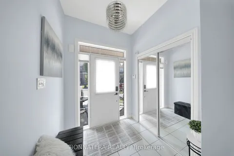 5517 Meadowcrest Avenue, ON L5M 0V7