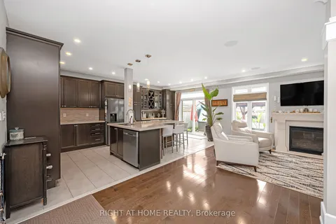 4789 Thomas Alton Boulevard, ON L7M 0K4