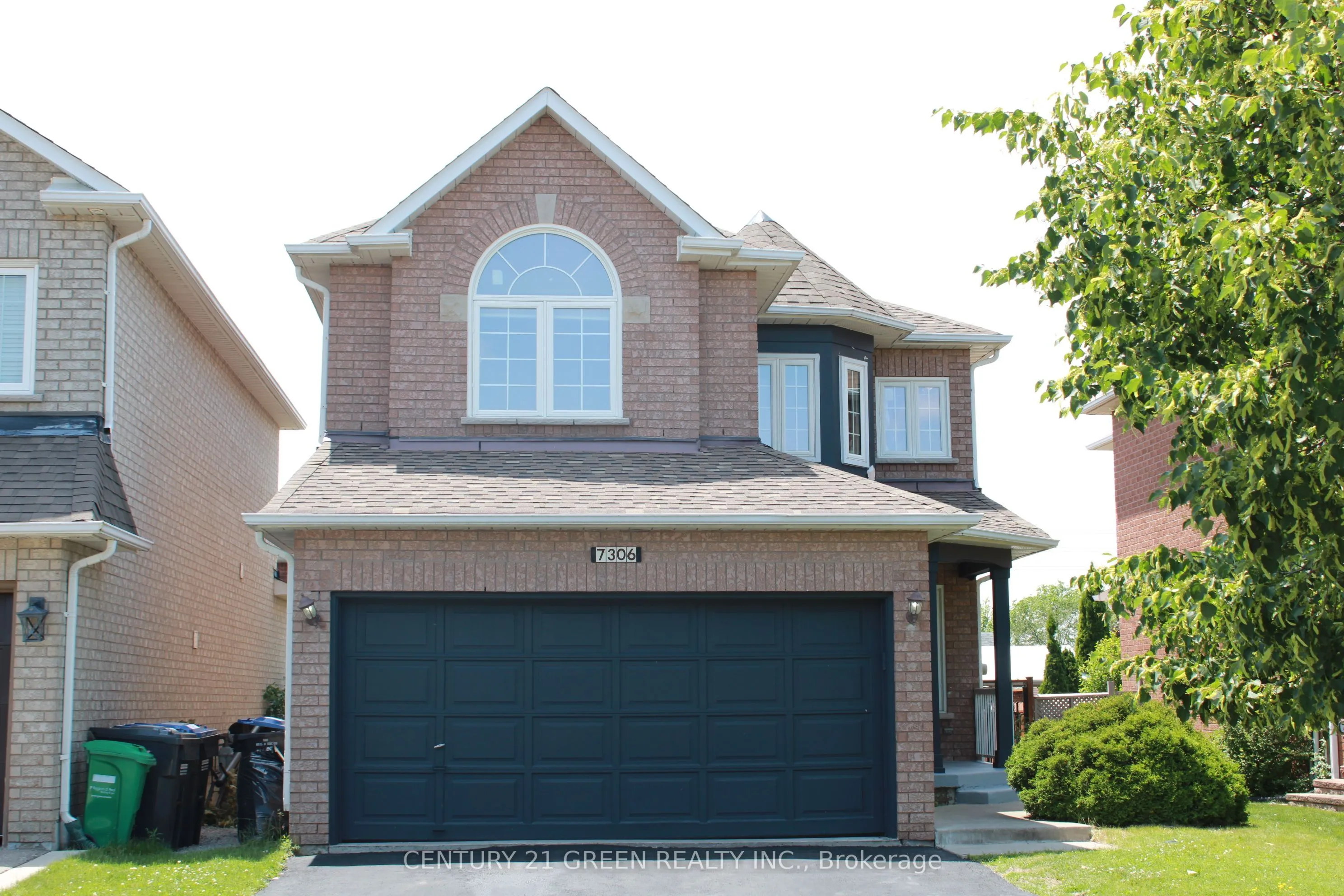 7306 Aldercrest Drive, ON L5N 7T3