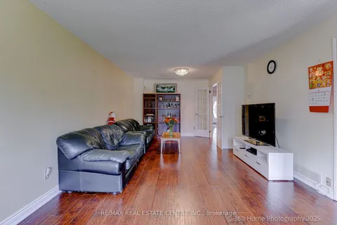 4236 Forest Fire Lane, ON L4W 3P4