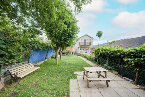 408 Silverthorn Avenue, ON M6M 3H2