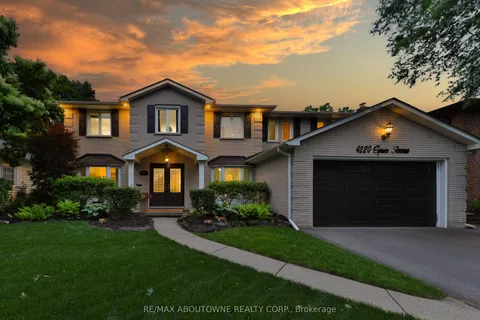 4220 Spruce Avenue, ON L7L 1L2