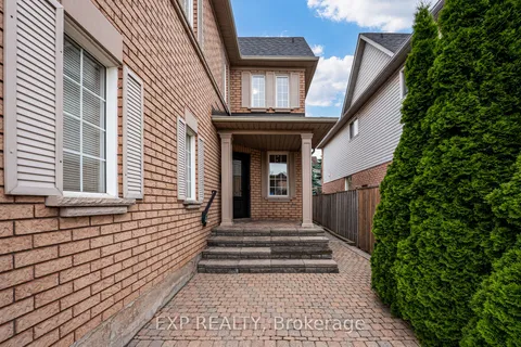 2374 Bankside Drive, ON L5M 6E5