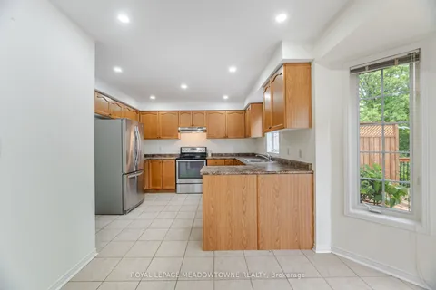 1212 Fox Crescent, ON L9T 6C6