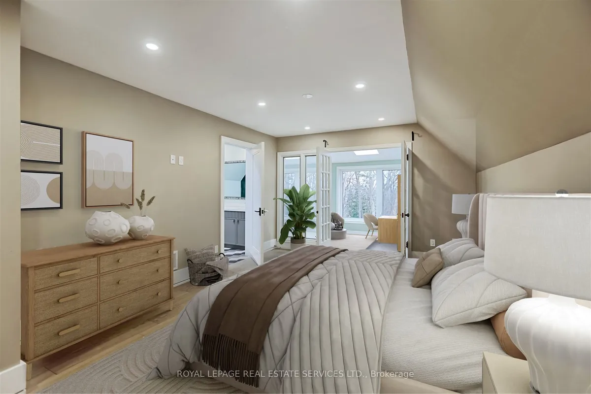 324 Riverside Drive, ON M6S 4B2