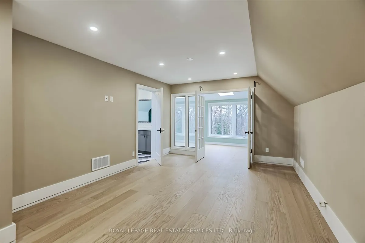 324 Riverside Drive, ON M6S 4B2