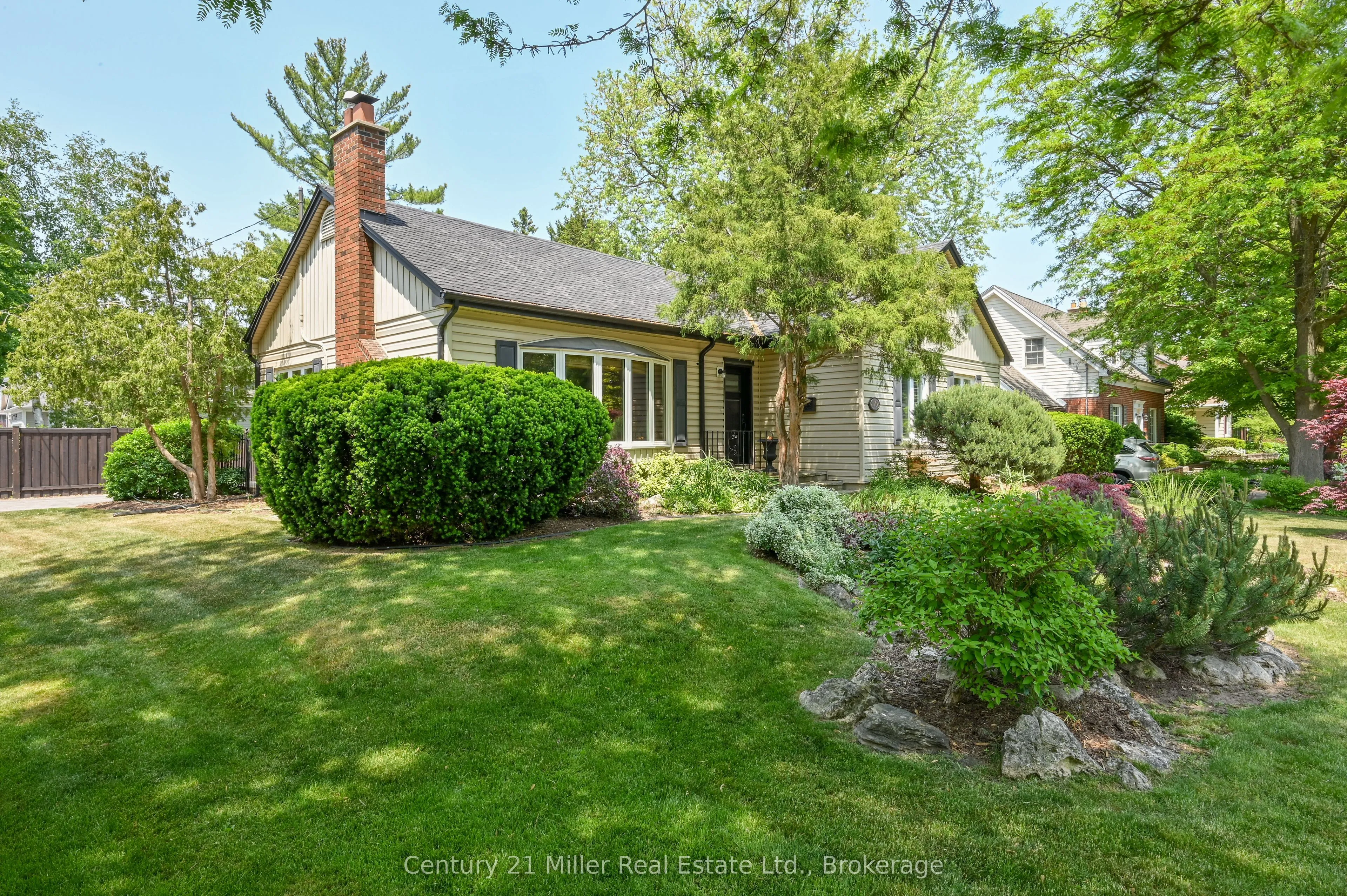 179 Townsend Avenue, ON L7T 1Z3