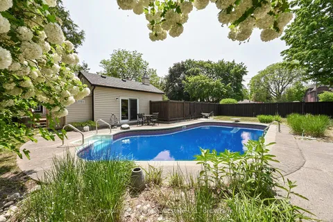 179 Townsend Avenue, ON L7T 1Z3