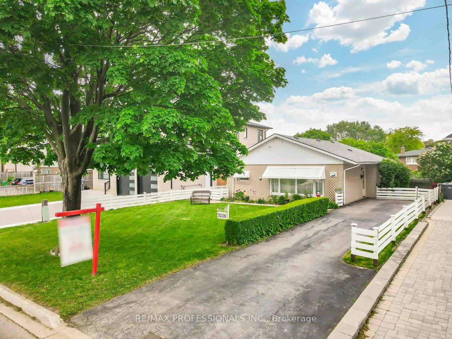 7638 Redstone Road, ON L4T 2B9