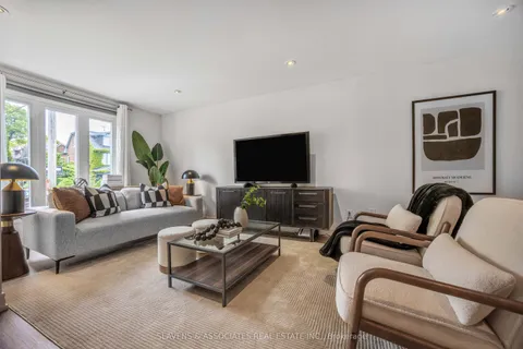 759 Shaw Street, ON M6G 3L9