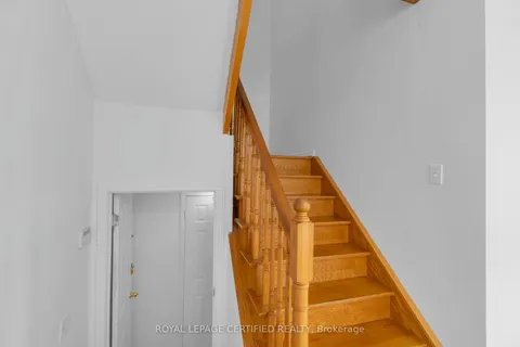 53 Chadwick Street, ON L6Y 4Y1
