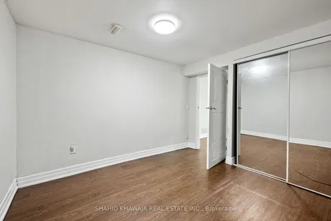 6 Kintyre Street, ON L6Z 2Y4