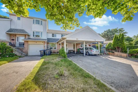 88 Courtleigh Square, ON L6Z 1J3