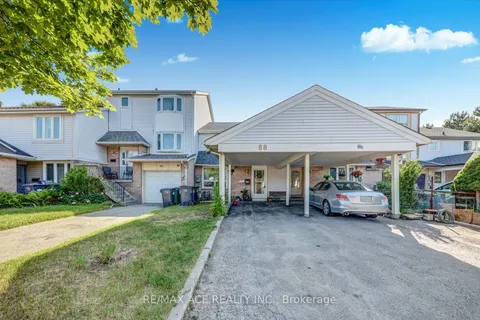 88 Courtleigh Square, ON L6Z 1J3