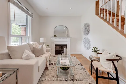 17 Hugo Avenue, ON M6P 3T3