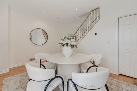 17 Hugo Avenue, ON M6P 3T3