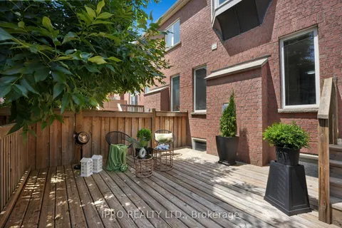 7 Millhouse Mews, ON L6Y 5J2