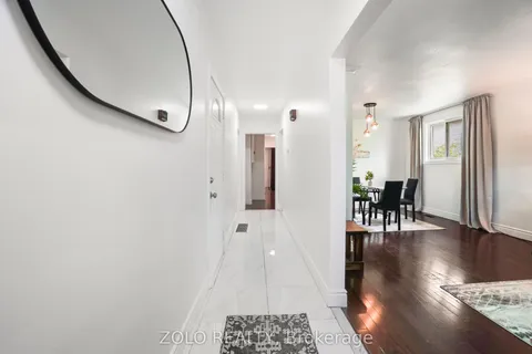 19 Scarboro Street, ON L4T 1E3