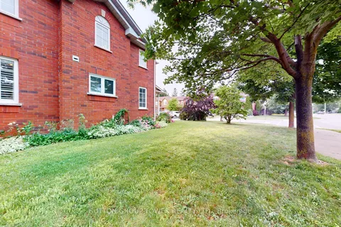 2 Dawson Crescent, ON L9T 5H8