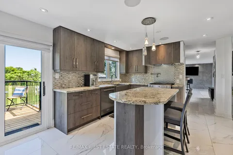 9 Walton Drive, ON L7E 0A2