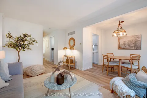 2423 Brasilia Circle, ON L5N 2E9
