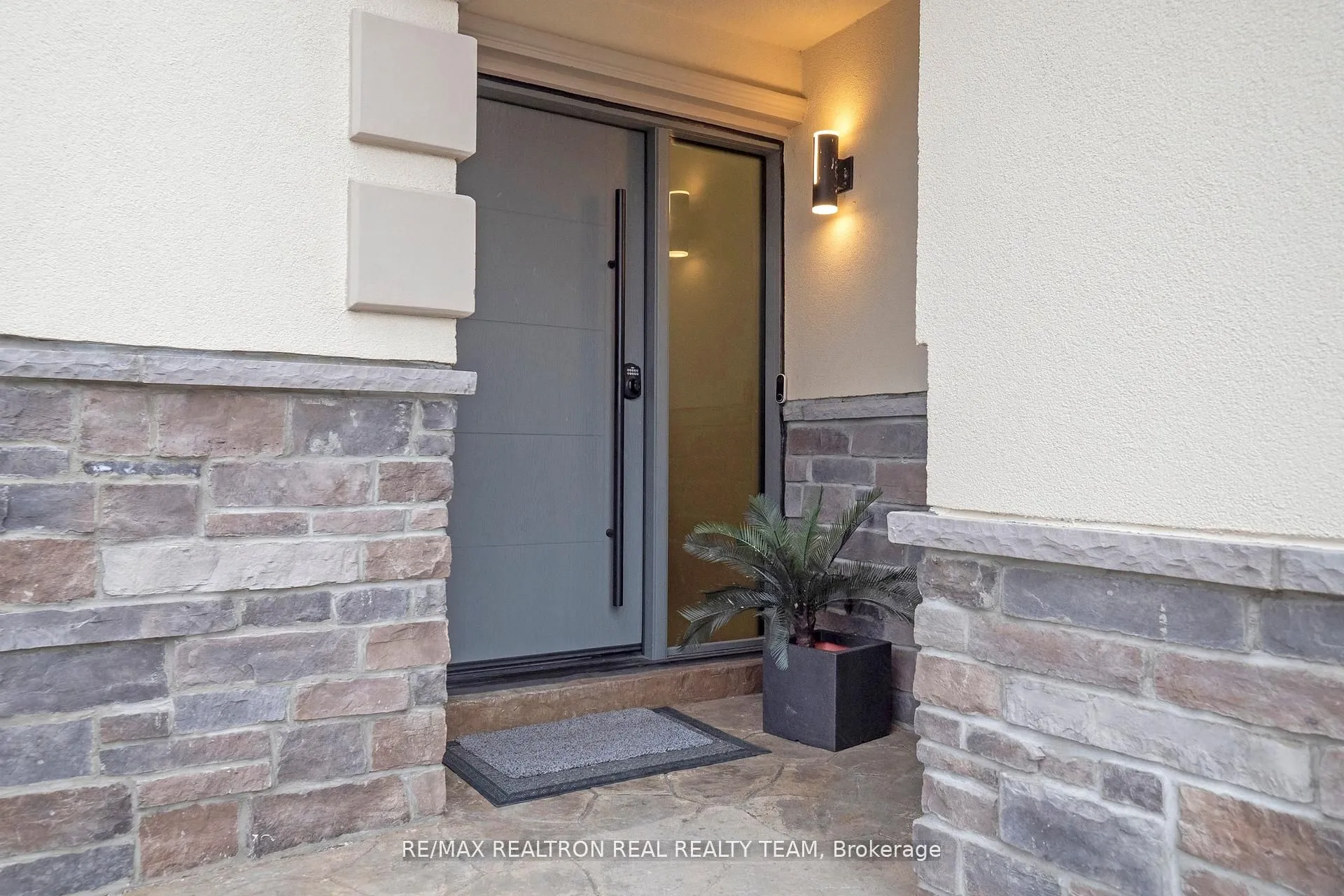 4441 Ashley Avenue, ON L5R 2A3