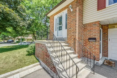 2 Rushmore Crescent, ON L6Z 1R2