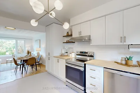 33 Graystone Gardens, ON M8Z 3C2