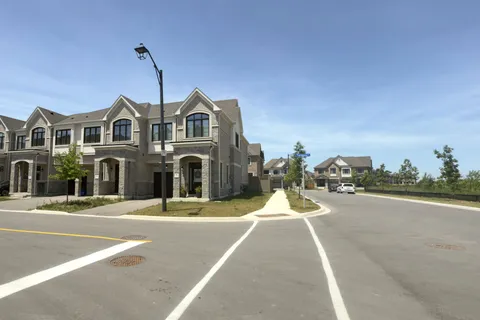 373 Twinflower Place, ON L9E 1T2