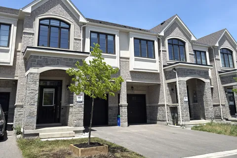 373 Twinflower Place, ON L9E 1T2