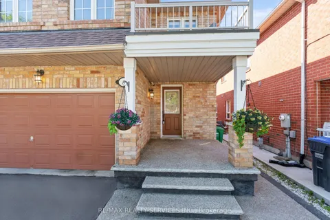 8 Capistro Street, ON L7A 3J3
