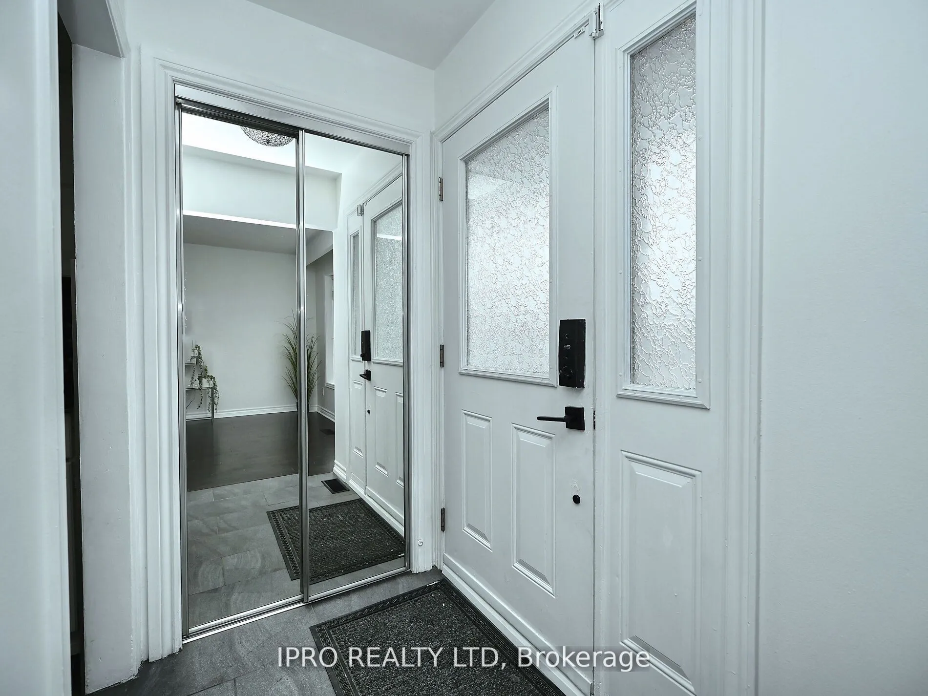 7646 Priory Crescent, ON L4T 3H5