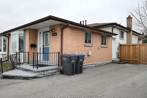 7646 Priory Crescent, ON L4T 3H5