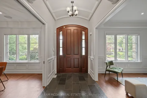 190 Maplewood Road, ON L5G 2M6