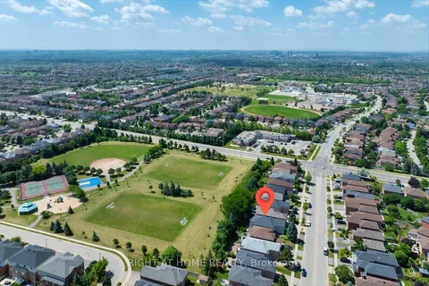956 Winterton Way, ON L5V 1M6