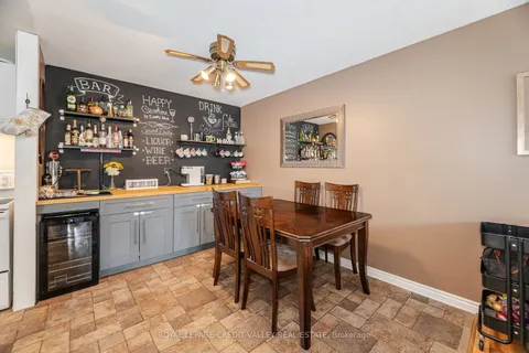 25 Huntingwood Crescent, ON L6S 1S5