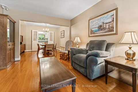 25 Ann Arbour Road, ON M9M 2J5
