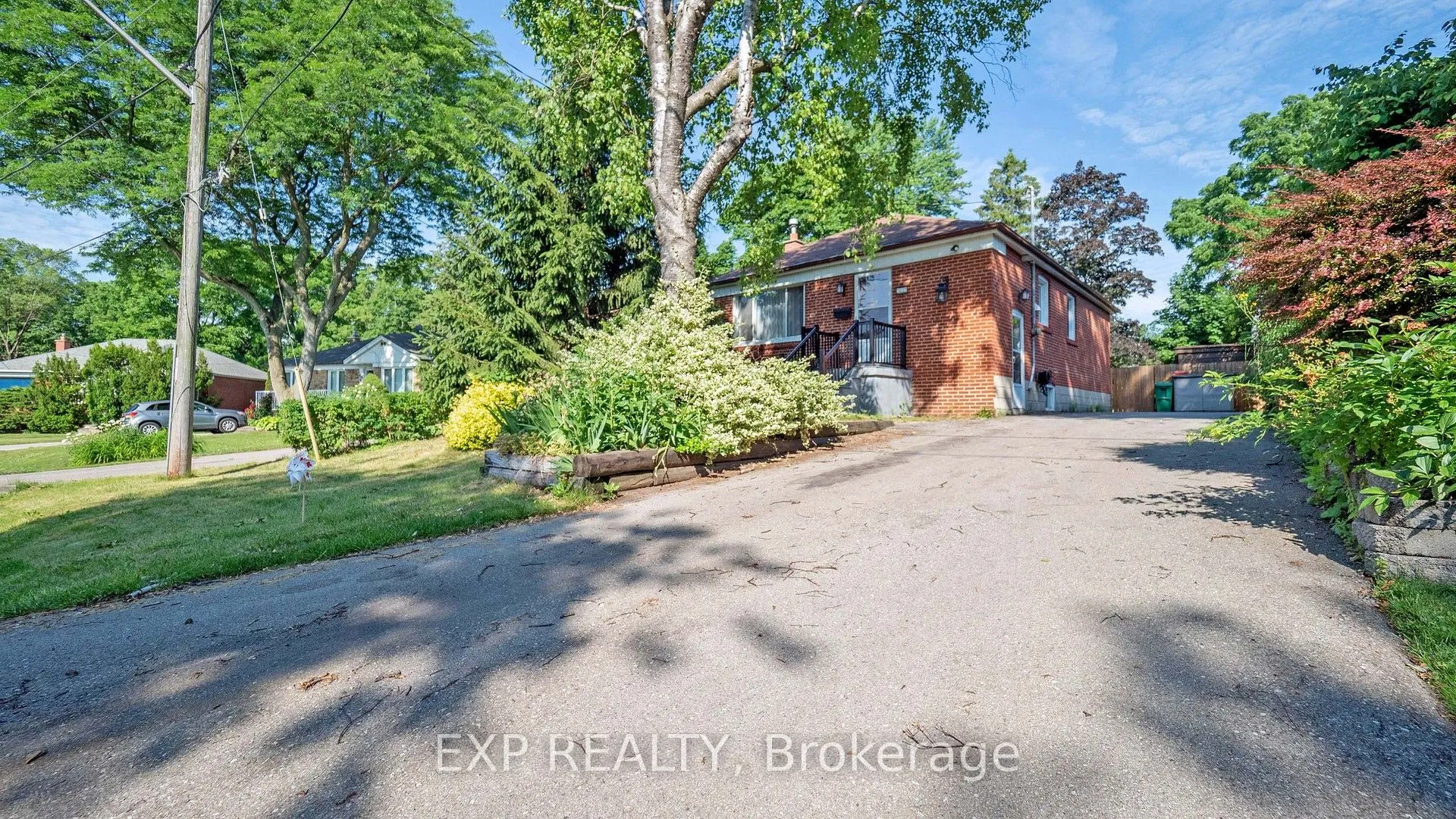 559 Drymen Crescent, ON L5G 2N9