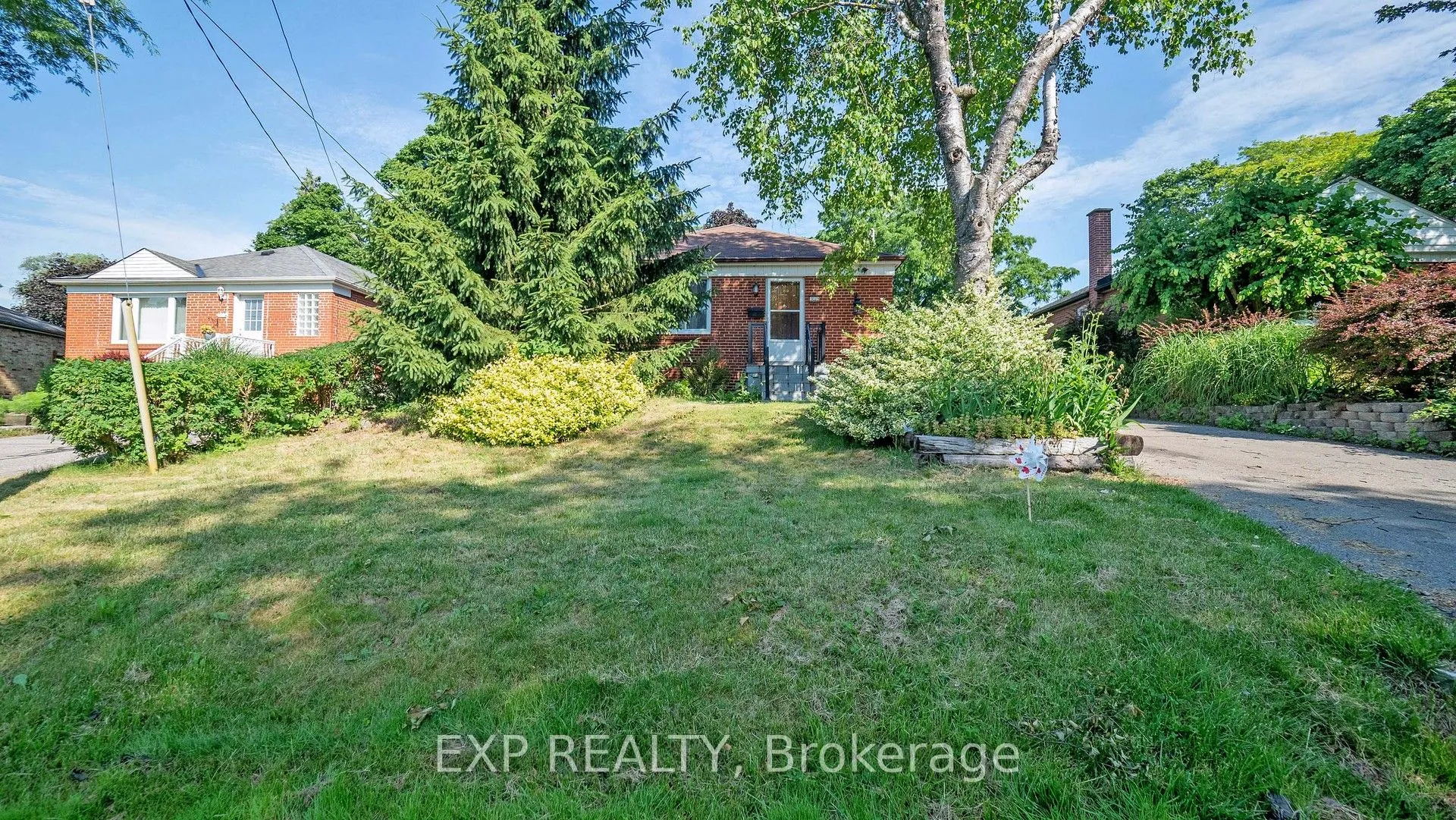 559 Drymen Crescent, ON L5G 2N9