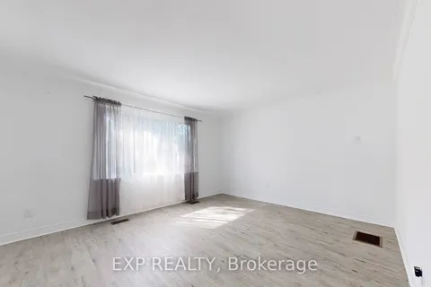 559 Drymen Crescent, ON L5G 2N9