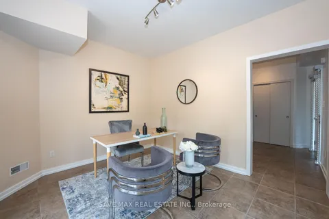 623 Maude Common, ON L7L 0C7